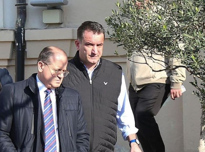 Avokatët e Veliajt: SPAK ia dorëzoi dosjen me USB, kryebashkiaku s’e përdor dot në izolim