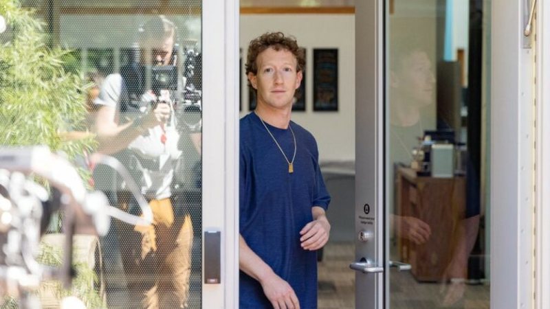 Ndërtime në rezidencën e tij, Zuckerberg surprizon me dhurata speciale fqinjët e zemëruar