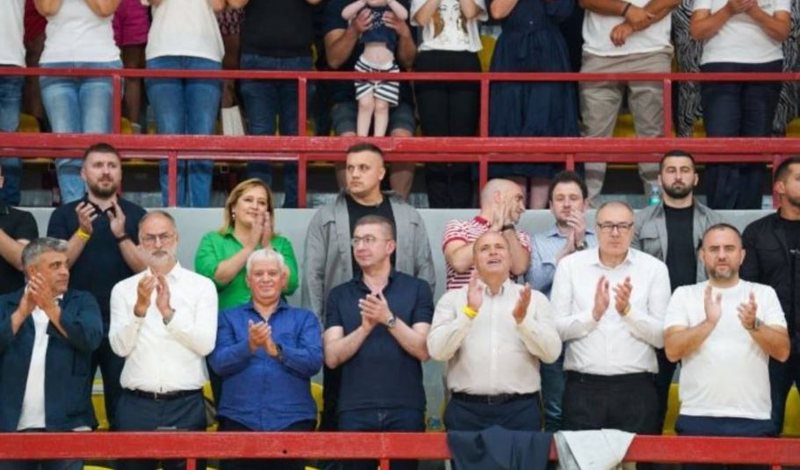 Thirrje “vdekje për shqiptarët” në ndeshjen e basketbollit në RMV, Bushati: E papranueshme heshtja