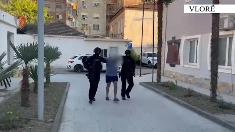 Policia jep detaje nga arrestimi i Flodian Plakut: Kishte armë zjarri me fishek në fole! Gjatë ndërhyrjes u kap edhe Julian Aliaj