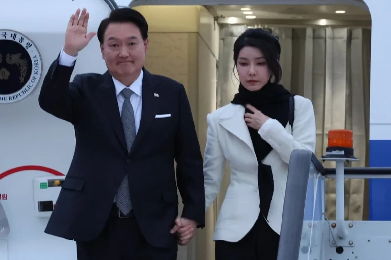 Varëse luksoze 43 mijë dollarë dhe dy çanta Channel – Arrestohet ish-gruaja e presidentit korean