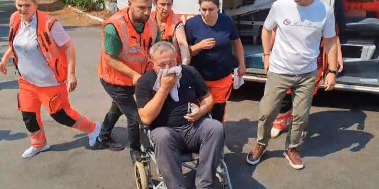 Në luftë me zjarret, nënkryetari i Bashkisë së Delvinës përfundon në spital