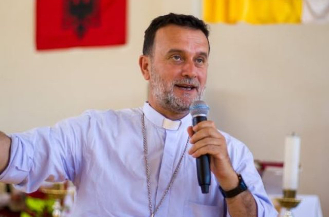 “Zjarrvënësit një ditë do të japim llogari para Zotit”, Dom Gjergj Meta: Thirrini zërit të ndërgjegjes, ndaleni dorën tuaj! Organet shtetërore të mos jenë neglizhentë