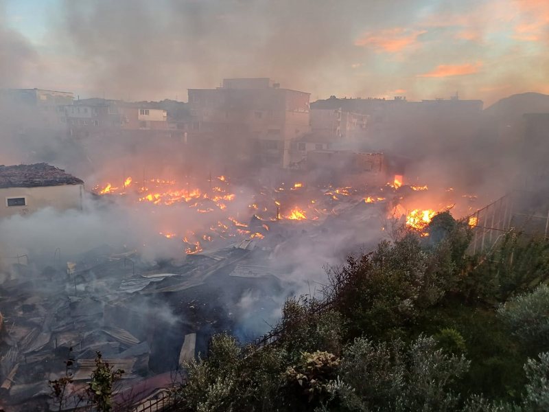 Në Shkodër mbi 240 raste zjarresh, kreu i zjarrfikësve: Shumica nga pakujdesia njerëzore