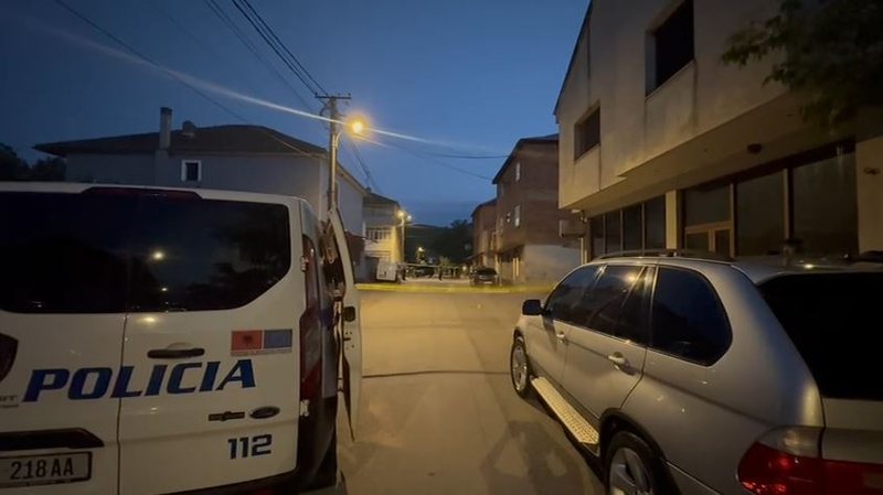 Plagosi rëndë me thikë 27-vjeçarin, kush është autori i dënuar dhe më parë