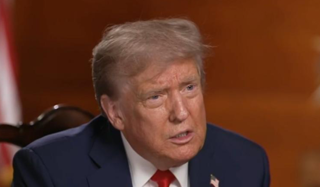Media amerikane: Trump dëshiron të mbajë një samit me Putin dhe Zelenskyn të premten