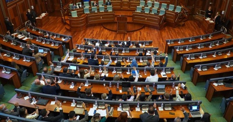Kosovë/ Dështon sërish përpjekja për konstituimin e Kuvendit! LVV propozoi Hekuran Muratin për kryetar, por s’mori votat e duhura