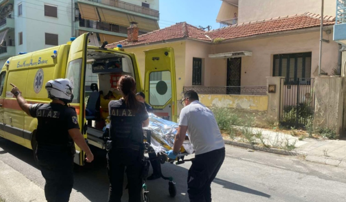 “Pashë babin duke vrarë mamin me thikë”, detaje nga krimi në familjen shqipare në Greqi