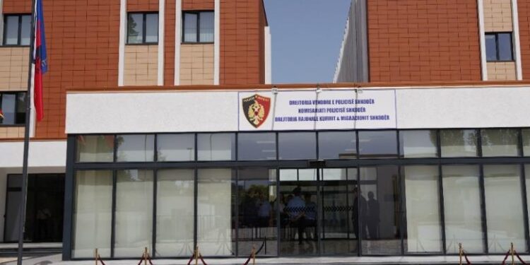 Në kërkim pasi plagosën me thikë 33-vjeçarin, arrestohen babë e bir në Shkodër