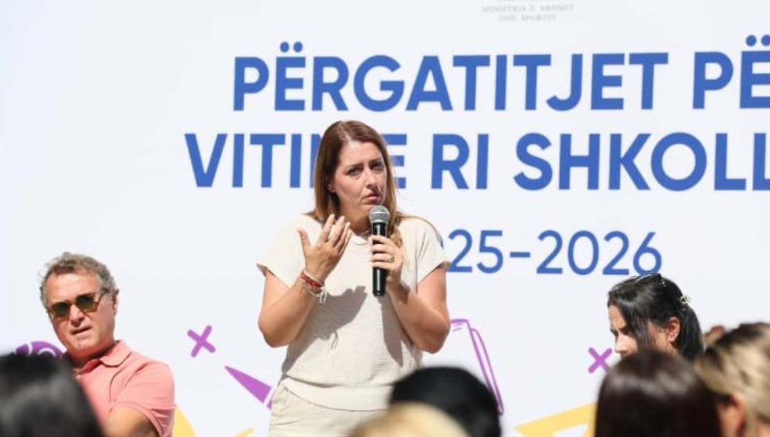Të hënën nisin shkollat, Manastirliu takim me oficerët e sigurisë dhe punonjësit socialë: Mbrojtje për nxënësit brenda dhe jashtë perimetrit