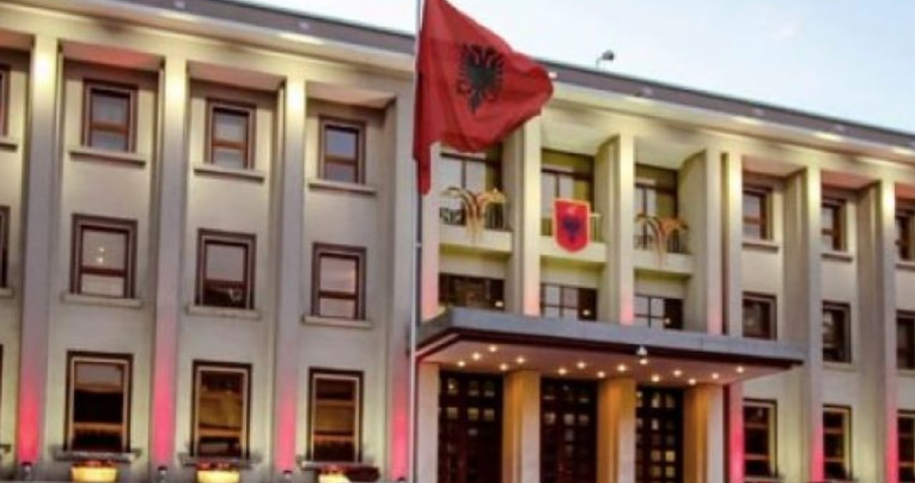Pas miratimit në Kuvend të programit, nis ceremonia e betimit të qeverisë së re në Presidencë