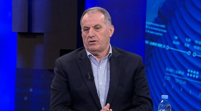 Qefalia përgënjeshtron televizionin pranë Berishës: Personat e përfshirë në incidentin në Rinas nuk janë nipat e mi