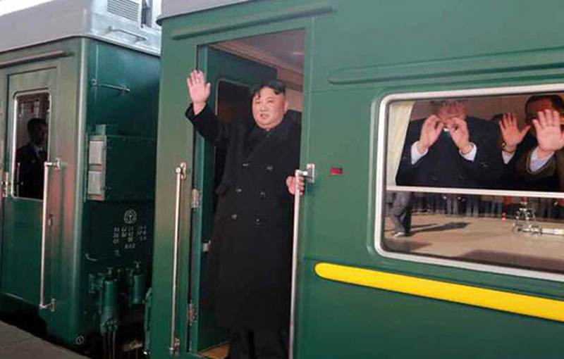 FOTO: Rikthim pas 6 vitesh, Kim Jong Un niset drejt Kinës me trenin e blinduar