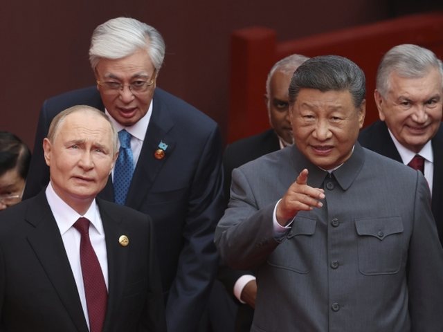 Putin, Xi Jinping kapen me mikrofon të hapur: Transplantet mund të çojnë 150 vjet jetë