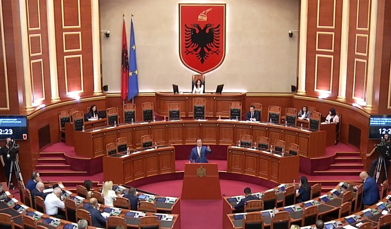 Parlamenti i ri mblidhet më 12 shtator