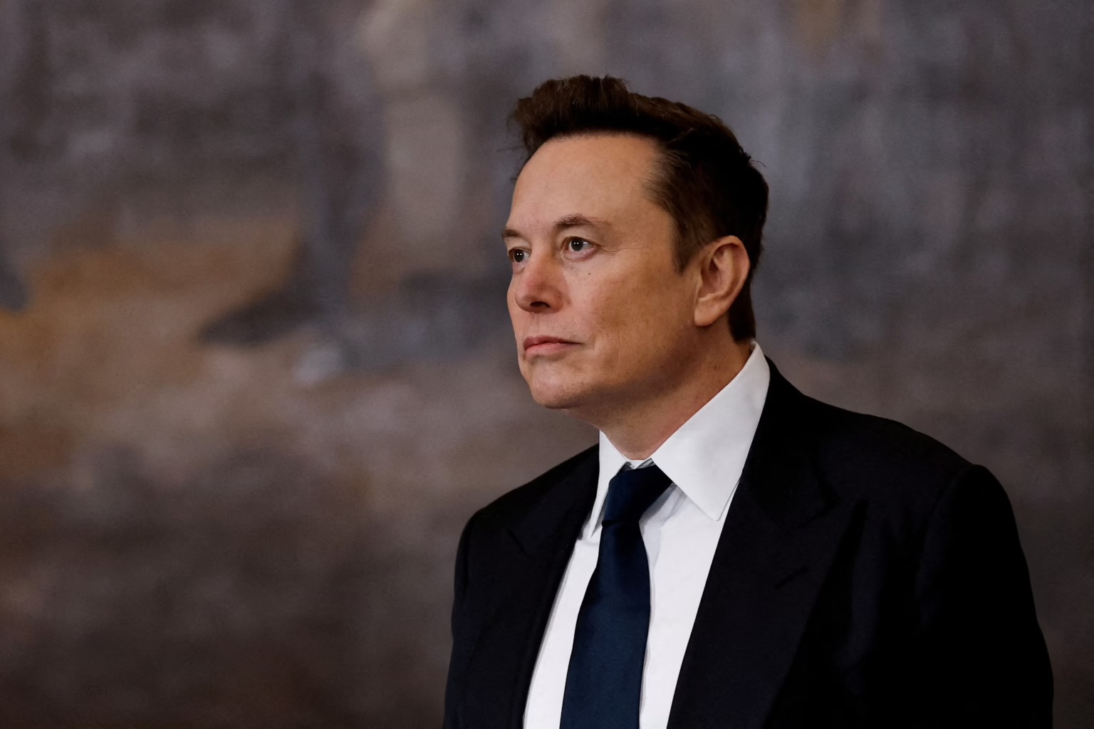 Elon Musk mund të jetë trilioneri i parë i botës në 2027