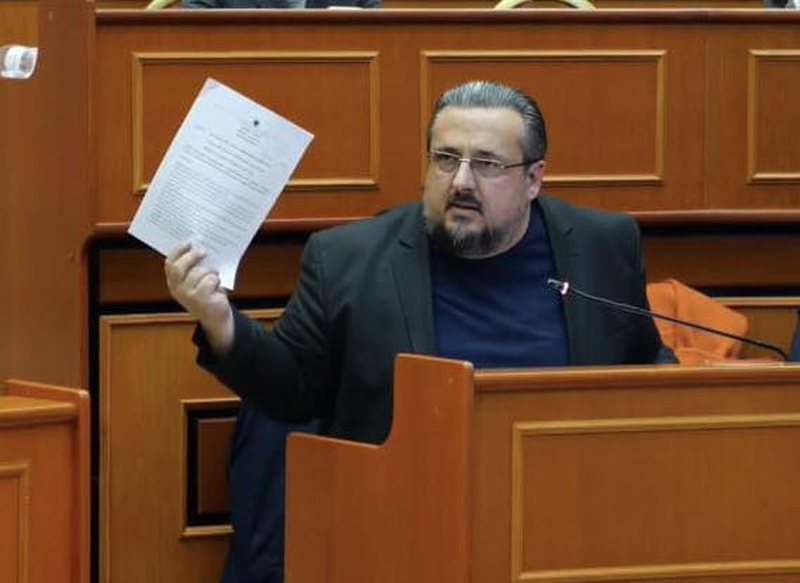 Kreu i Këshilltarëve të PD: Veliaj duhet lejuar të mbrohet para Këshillit Bashkiak