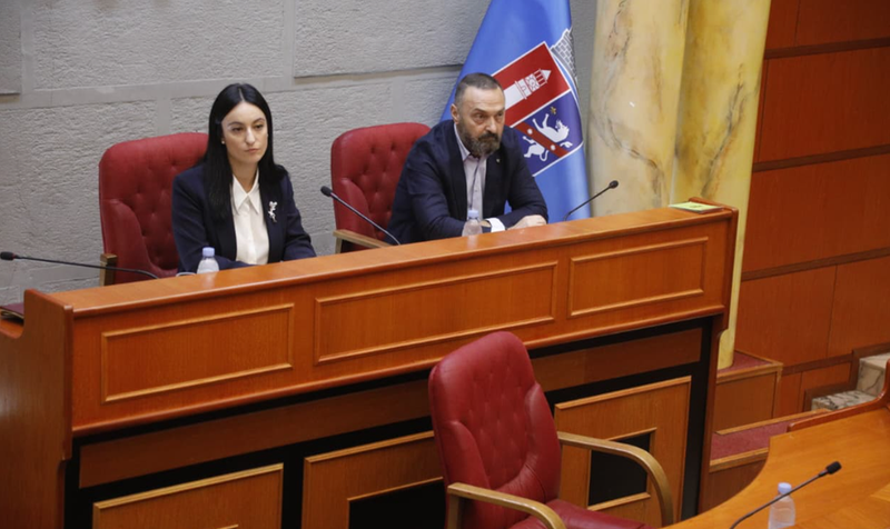 Shkarkimi i Veliajt, kryetarja e Këshillit: E transformoi Tiranën, por duhet zgjidhur ngërçi