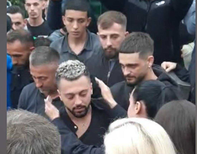 I jepet lamtumira e fundit vëllait të Gjestit, dhe Egli Tako merr pjesë në ceremoninë e varrimit