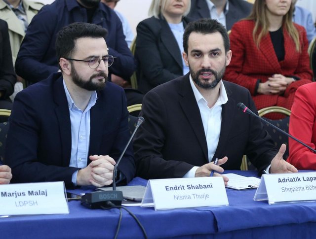 Lapaj: Unë të mbështes Endri Shabanin për kryebashkiak? Tradhëtarët zbohen në ekzil!