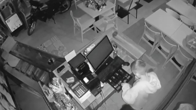 Vidhte biznese në zonën e “Myslym Shyrit”, i mituri arrestohet dhe lirohet për shkak të moshës
