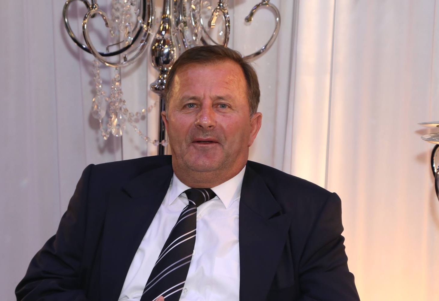 Biznesmeni Yzedin Bozhaj kapet duke vjedhur paratë publike me letra false, 70 milionë euro tendera përmes mashtrimit dhe korruptimit, dyshime për grup kriminal (emra dhe firma)