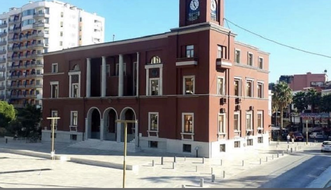 Urdhri i Ramës, dorëhiqen edhe krerët e 6 njësive të Bashkisë Durrës e Sukth! Emërohen drejtuesit e rinj