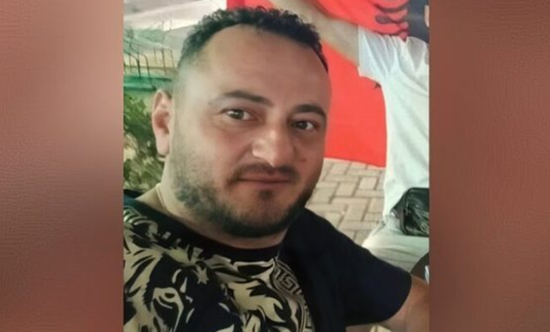 Vrau me thikë 40-vjeçarin, Gjykata e Tiranës lë në burg Arlind Demushin