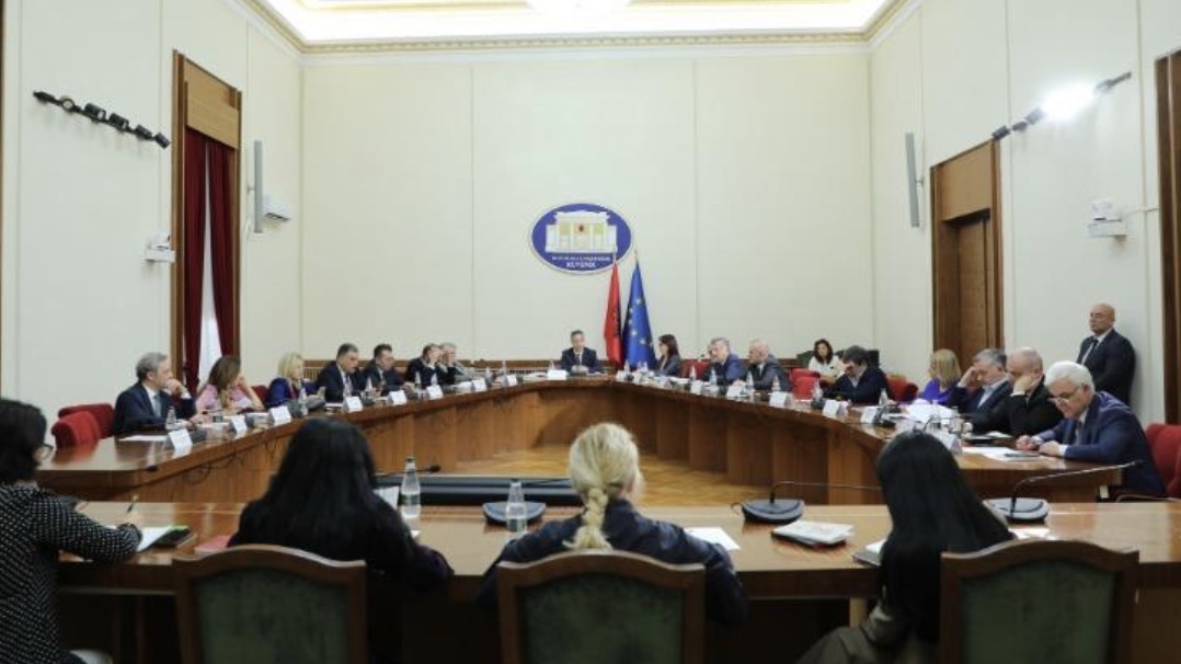 Axhenda/ Mblidhet sot Konferenca e Kryetarëve! PD e PS kërkesa për ngritjen e komisioneve të posaçme 