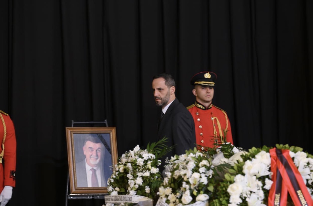 Ministri Lamallari në homazhet për gjyqtarin Kalaja: Kontributi i tij frymëzim për ata që besojnë në forcën e ligjit dhe në shtetin e së drejtës