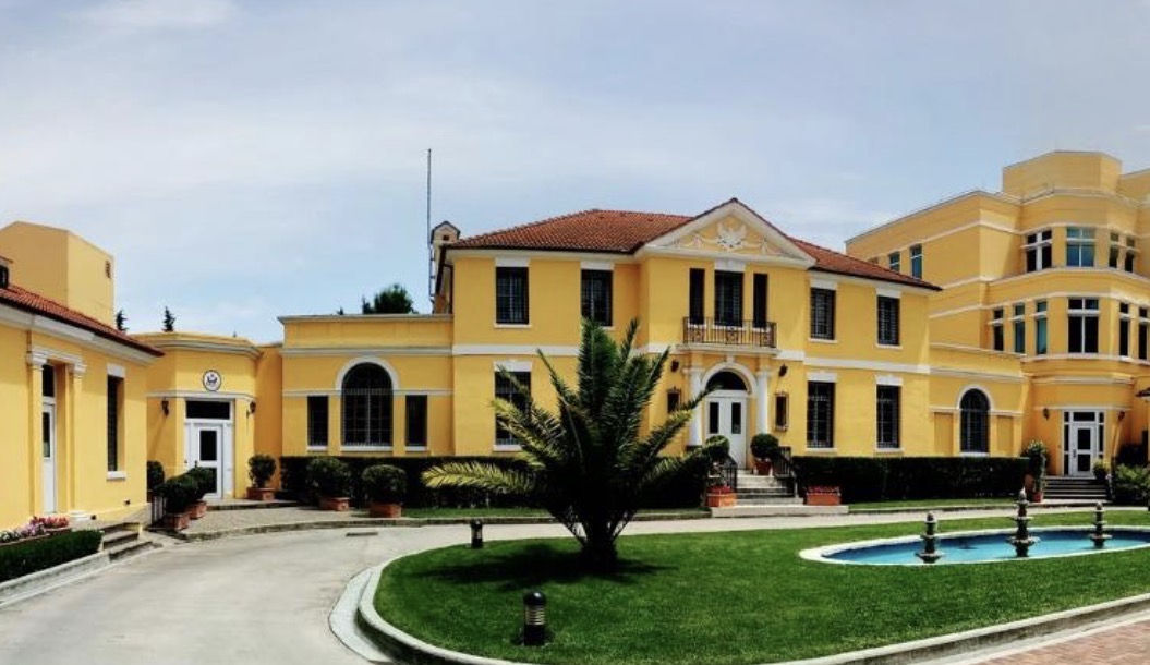 Vrasja e gjyqtarit, ambasada e SHBA: Dënojmë ashpër dhunën ndaj gjyqtarëve dhe prokurorëve