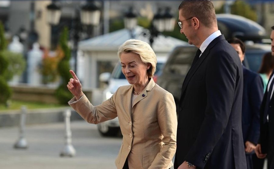 Në Shqipëri vetëm fjalime të bukura, Von der Leyen në njofton në Shkup hapjen e fabrikave të IA
