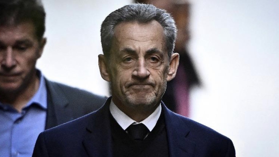 Si e kaloi ish-presidenti francez natën e parë në qeli? Avokati: Ka nisur të shkruajë librin e tij! Të burgosurit e pritën me brohoritje: Mirë se erdhe Sarkozy
