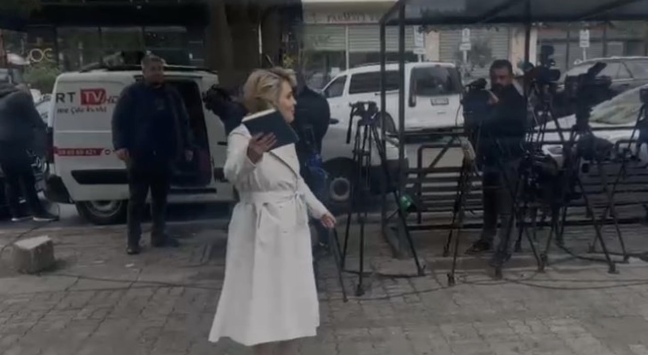 Sot seanca paraprake për Ilir Metën, Kryemadhi paraqitet në Gjykatën e Posaçme: Do thonë që nuk je paraqitur në orar, më njoftuan hajde me vrap