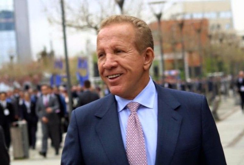 Behgjet Pacolli paraqitet në Prokurorinë e Tiranës