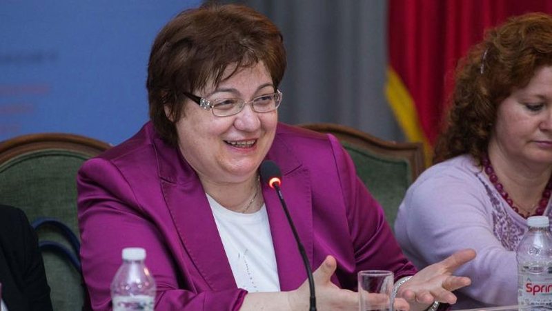 Konstitucionalistja Anastasi për shkarkimin e Veliajt: Presidenti nuk mund të anashkalojë Kushtetutën, duhej pritur vendimi i GJK