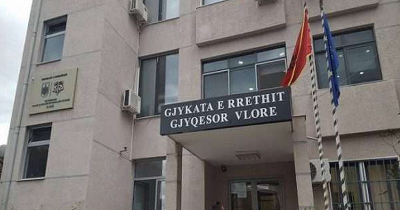 Goditi me grusht rojën e sigurisë, arrestohet avokati i Monika Kryemadhit