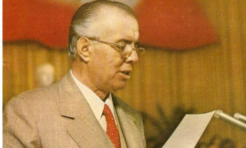 Përse të lëmë avokatë, ç’i duhen drejtësisë këta? Fjala e Enverit në ’66-ën kur suprimoi Ministrinë e Drejtësisë