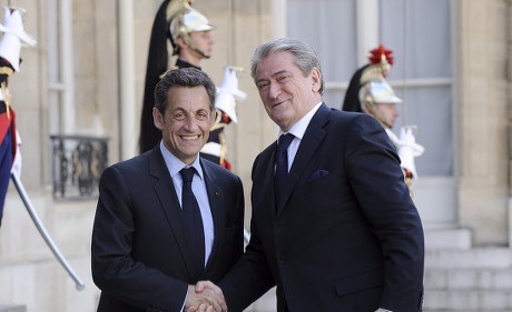Sarkozy mbyllet në burg për financimet e partisë. Po SPAK çfarë po bën me 2 dosjet e Berishës, LaCivitan dhe 6 milionë USD për heqjen e nongratës? Lidhjet me fondacionin MAGA
