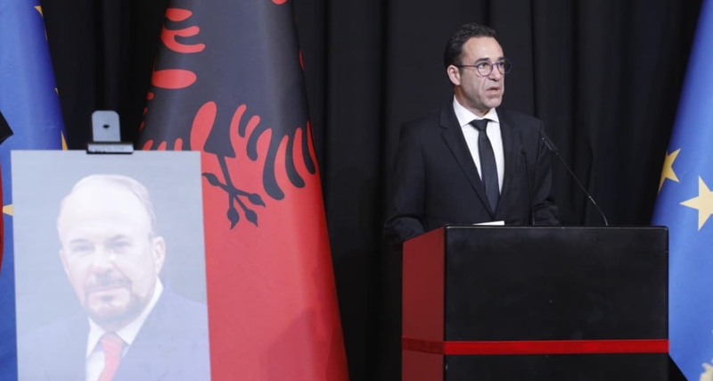 Djali i Fatos Nanos: Babai im më mësoi demokracinë dhe forcën e ringritjes! Burrë i rrallë shteti