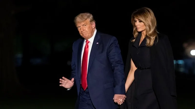 “Fle shumë pak dhe nuk vesh pizhama”, Melania Trump zbulon sekretet e presidentit Donald Trump në dhomën e gjumit