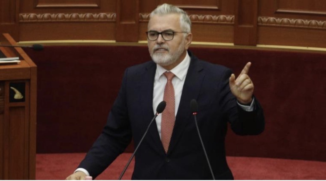 Barazia gjinore / Gogu: Çmoj familjen burrë-grua! Nuk po shpikim gjini të reja, po heqim barrikadat e paragjykimeve