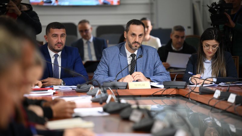 Nga investimet në burgje te kompensimi i pronarëve, Lamallari tregon në Kuvend si ndahet buxheti 15 miliardë lekë i ministrisë së Drejtësisë