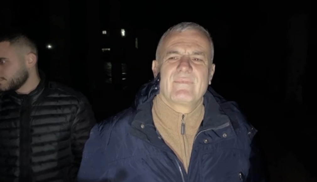 Bujar Leskaj takon banorët e Novoselës pas përmbytjeve: Këtu bashkohet fatkeqësia natyrore me paaftësinë dhe korrupsionin qeveritar