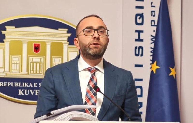 Refuzimi nga mazhoranca i dy Komisioneve Hetimore, Bardhi: Duan të asgjësojnë Parlamentin siç bënë me zgjedhjet e 11 majit