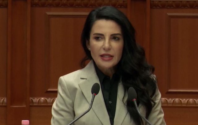 Balluku në Kuvend: Gënjeshtra dhe baltë ndaj meje, asnjë koment për akuzat! PD braktis seancën