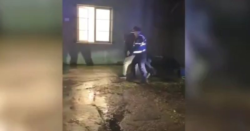 Çifti i moshuar përfundon në spital: Dhëndri iu dha valium, më pas iu vodhi shtëpinë