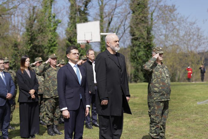 Ministri i Mbrojtjes Pirro Vengu drejt shkarkimit?! Ka përplasje të forta me Ramën!
