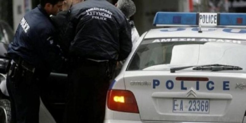 Gëlltiti qesen me drogë për t’i shpëtuar policisë, humb jetën 50-vjeçari në Greqi