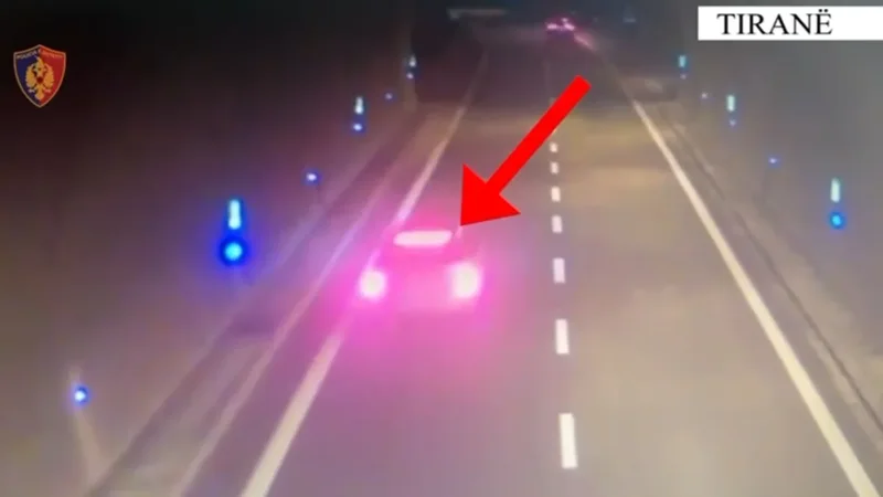 Transportonin emigrantë të paligjshëm, arrestohen 2 persona në Kukës! Në kërkim bashkëpunëtorët e tyre
